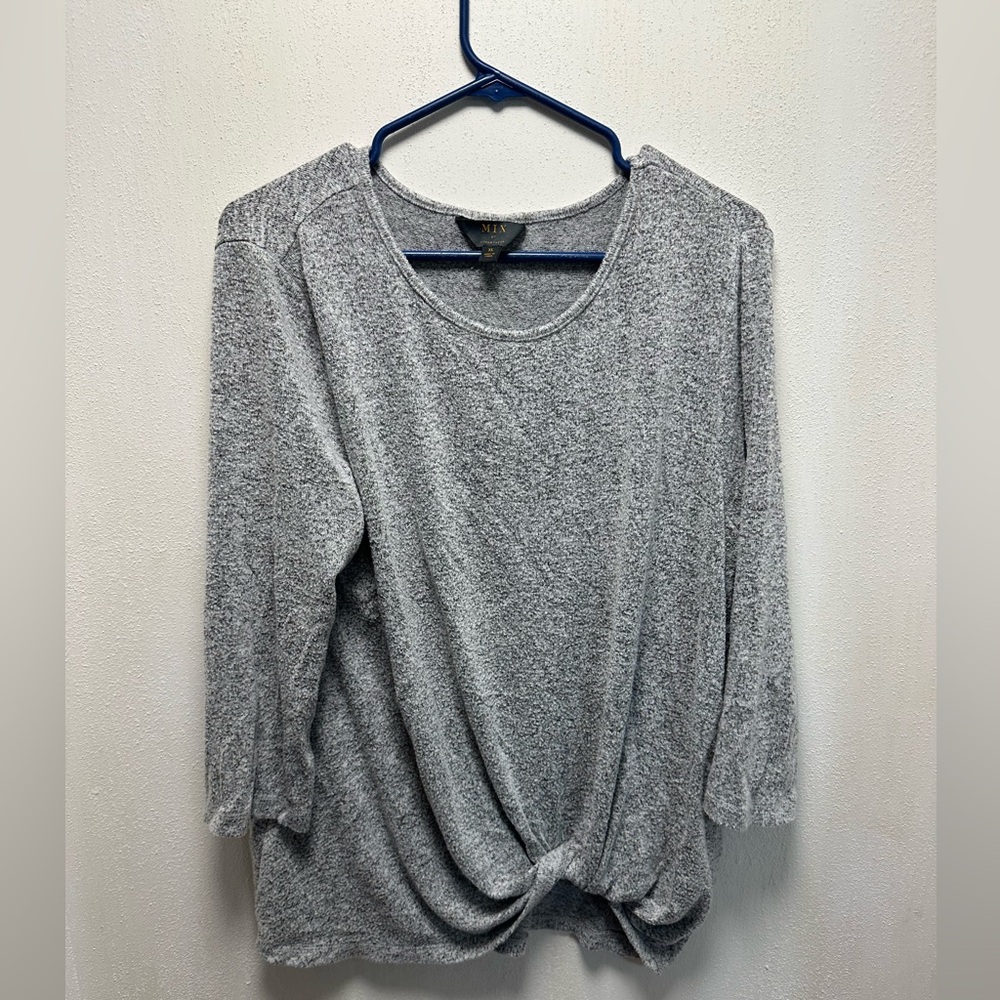 Mix Heather Gray Long Sleeve Knotted shirt
